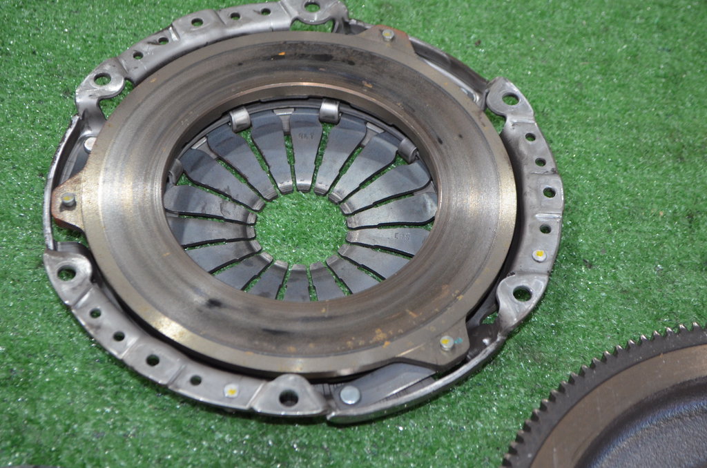 123101KA0A Сцепление с маховиком Nissan Qashqai+2 (JJ10) 2008-2014 0г. (OEM 123101KA0A) 123101KA0A Сцепление с маховиком Nissan Qashqai+2 (JJ10) 2008-2014 0г. (OEM 123101KA0A)
