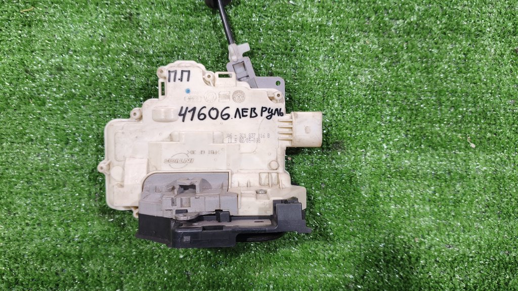 3c1837016b Замок двери передней правой