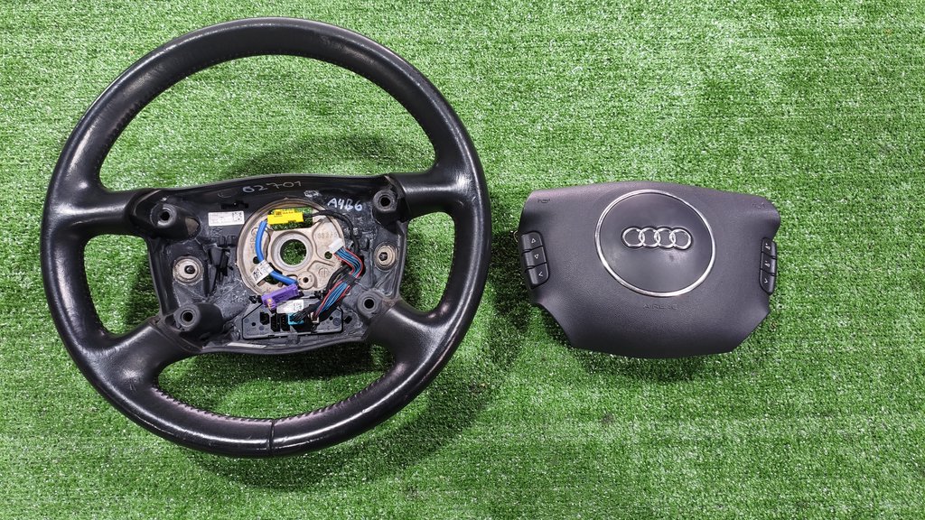 8e0000124b Руль в сборе подушкой безопасности  Audi A4 (B6) 2000-2004