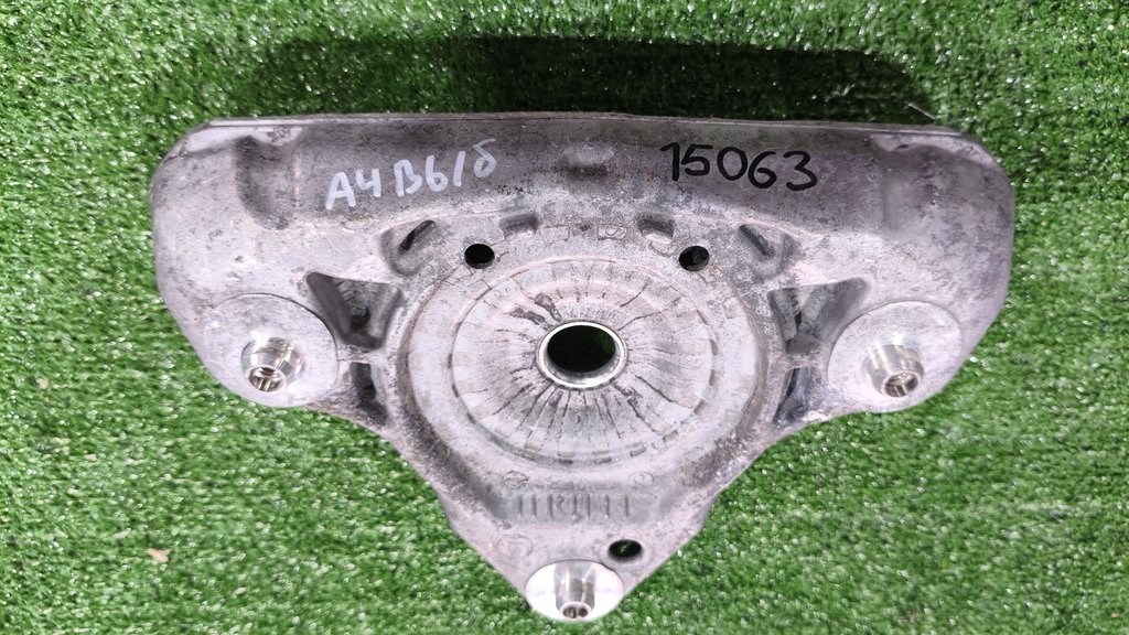 8e0412383c Чашка верхней опоры передней стойки Audi A4 (B6) 2000-2004 2003 г. 8e0412383c Автозапчасти на Audi с авторазборки