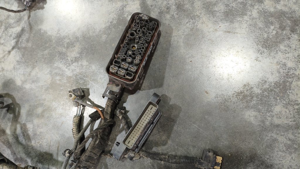 13243735 Проводка подкапотная Opel Astra H 2007-2010 2008г. (OEM 13243735) 13243735 Проводка подкапотная Opel Astra H 2007-2010 2008г. (OEM 13243735)