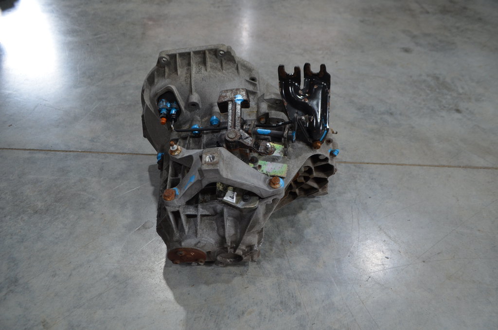 6m5r7002zb МКПП (механическая коробка переключения передач) Ford Focus II 2008-2011 2011г. (OEM 6m5r7002zb) 6m5r7002zb МКПП (механическая коробка переключения передач) Ford Focus II 2008-2011 2011г. (OEM 6m5r7002zb)