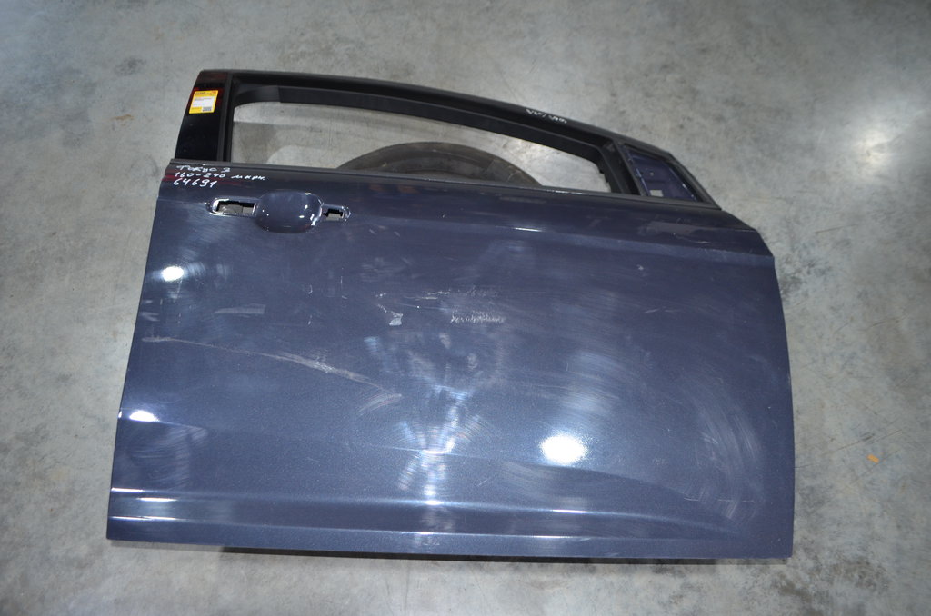 2147844 Дверь передняя правая Ford Focus III 2011> 2012 г. 2147844 Автозапчасти для Ford Focus III 2011> с авторазборки