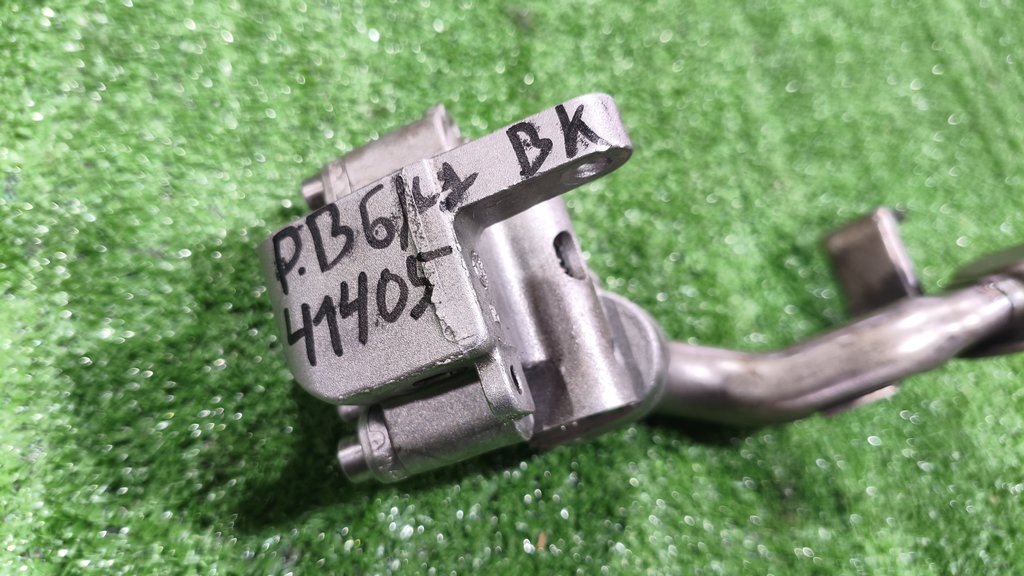 03g115105c Насос масляный