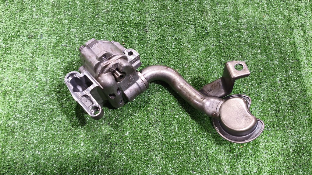 03g115105c Насос масляный Volkswagen Passat (B6) 2005-2010 2007г. (OEM 03g115105c) 03g115105c Насос масляный Volkswagen Passat (B6) 2005-2010 2007г. (OEM 03g115105c)