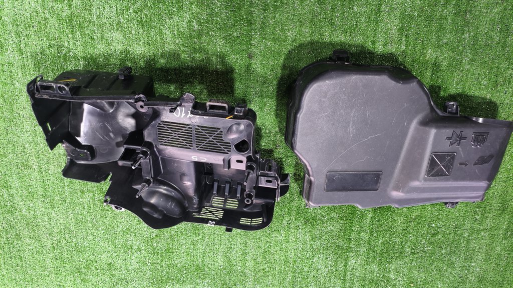 9687677280 Корпус блока предохранителей подкапотного Citroen C5/2 2008-2014 2008г. (OEM 9687677280) 9687677280 Корпус блока предохранителей подкапотного Citroen C5/2 2008-2014 2008г. (OEM 9687677280)