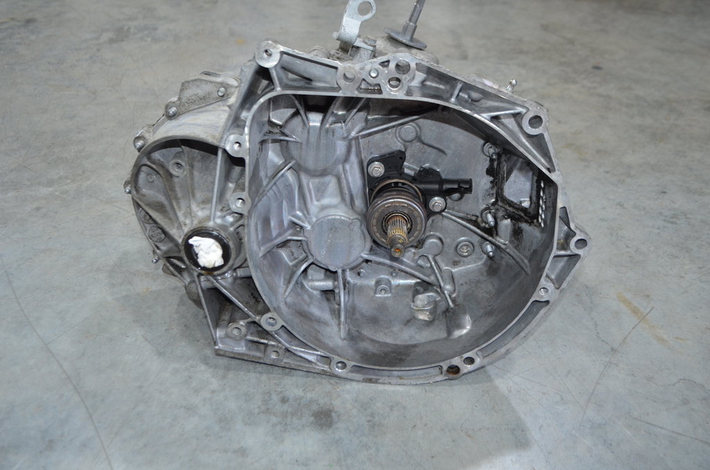 20EA12 МКПП (механическая коробка переключения передач) Peugeot 308 2007> 0г. (OEM 20EA12) 20EA12 МКПП (механическая коробка переключения передач) Peugeot 308 2007> 0г. (OEM 20EA12)