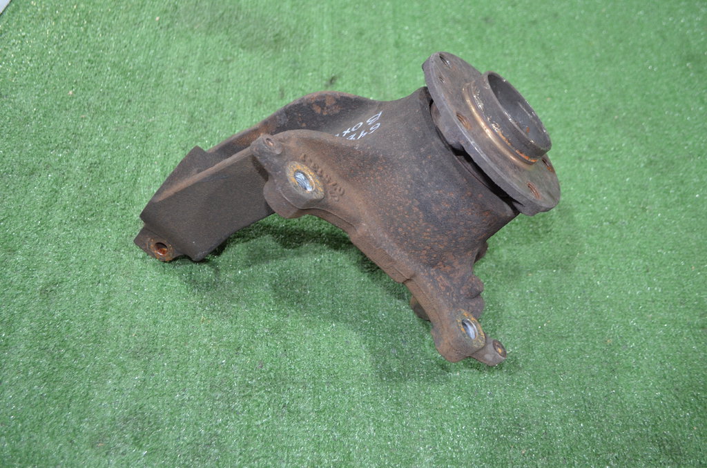 1357004080 Кулак поворотный передний левый Peugeot BOXER 2 2014г. (OEM 1357004080) 1357004080 Кулак поворотный передний левый Peugeot BOXER 2 2014г. (OEM 1357004080)