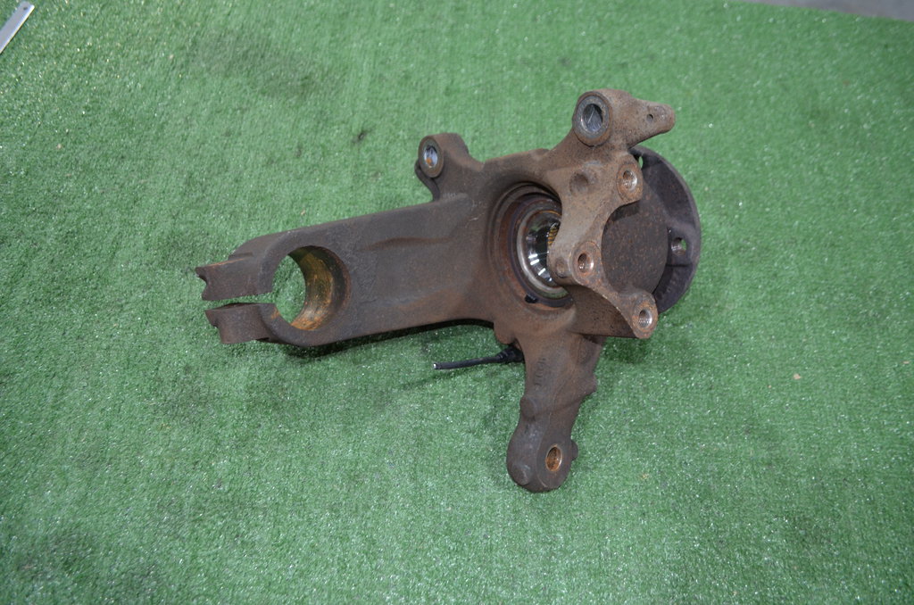 1357004080 Кулак поворотный передний левый Peugeot BOXER 2 2014г. (OEM 1357004080) 1357004080 Кулак поворотный передний левый Peugeot BOXER 2 2014г. (OEM 1357004080)