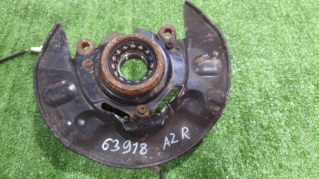 4321119015 Кулак поворотный передний правый Toyota Corolla E12 2001-2006
