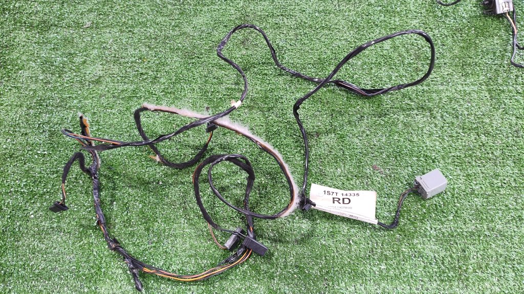 1s7t18c619 Проводка салонная Ford Mondeo III 2000-2007 2003г. (OEM 1s7t18c619) 1s7t18c619 Проводка салонная Ford Mondeo III 2000-2007 2003г. (OEM 1s7t18c619)