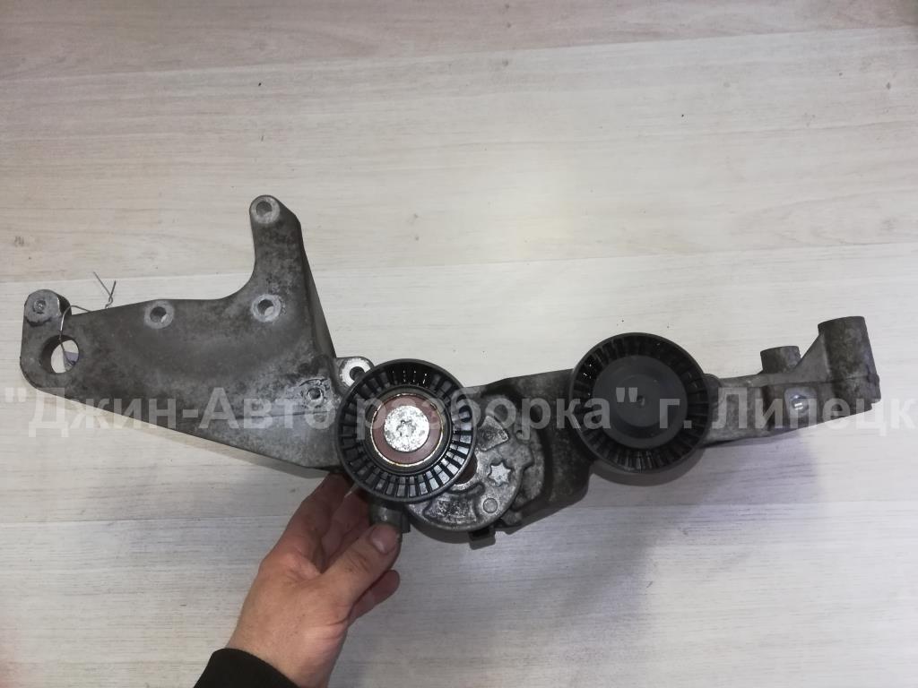 кронштейн навесного оборудования