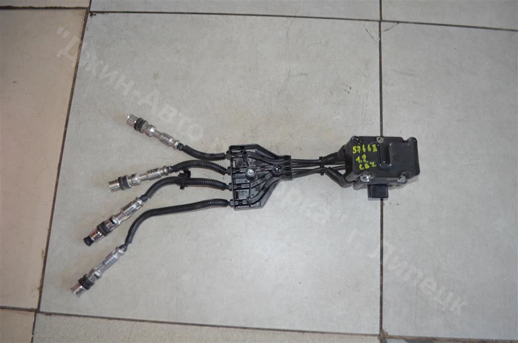 032905106b Катушка зажигания Volkswagen Golf VI 2009-2012