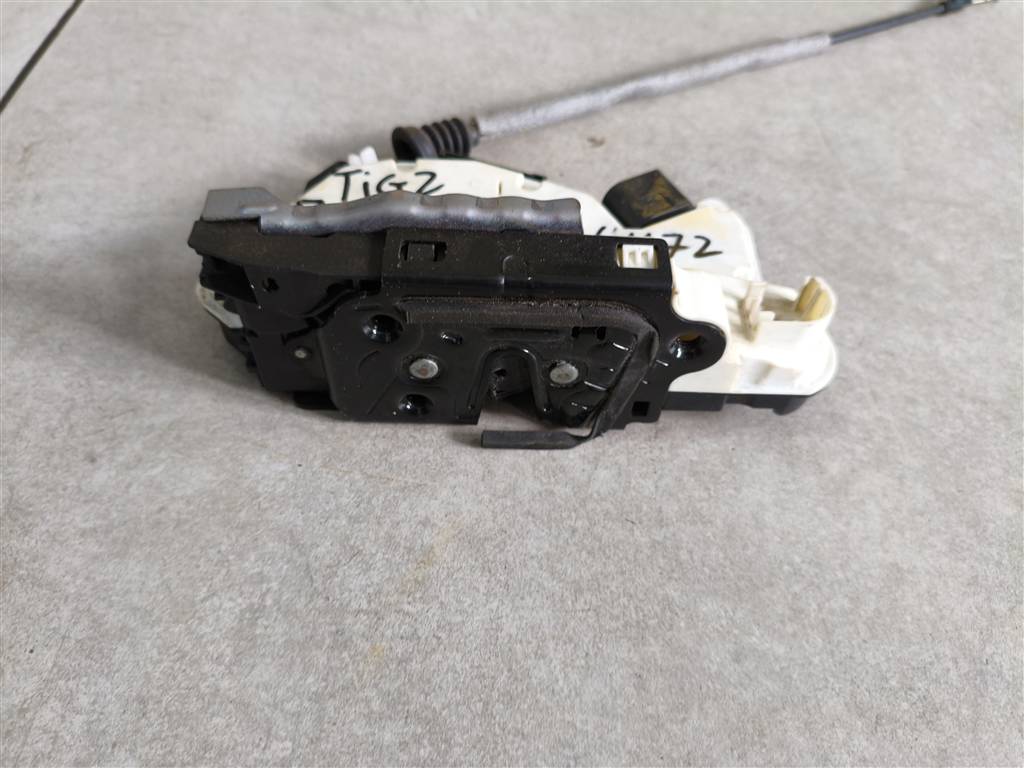 5n1837015d Замок двери передней левой Volkswagen Tiguan 2007-2011 2010г. (OEM 5n1837015d) 5n1837015d Замок двери передней левой Volkswagen Tiguan 2007-2011 2010г. (OEM 5n1837015d)