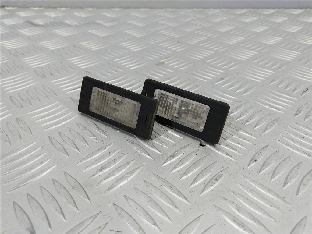 5N0943021B Подсветка номера Skoda Rapid 2014 купить бу в Санкт-Петербурге по цен
