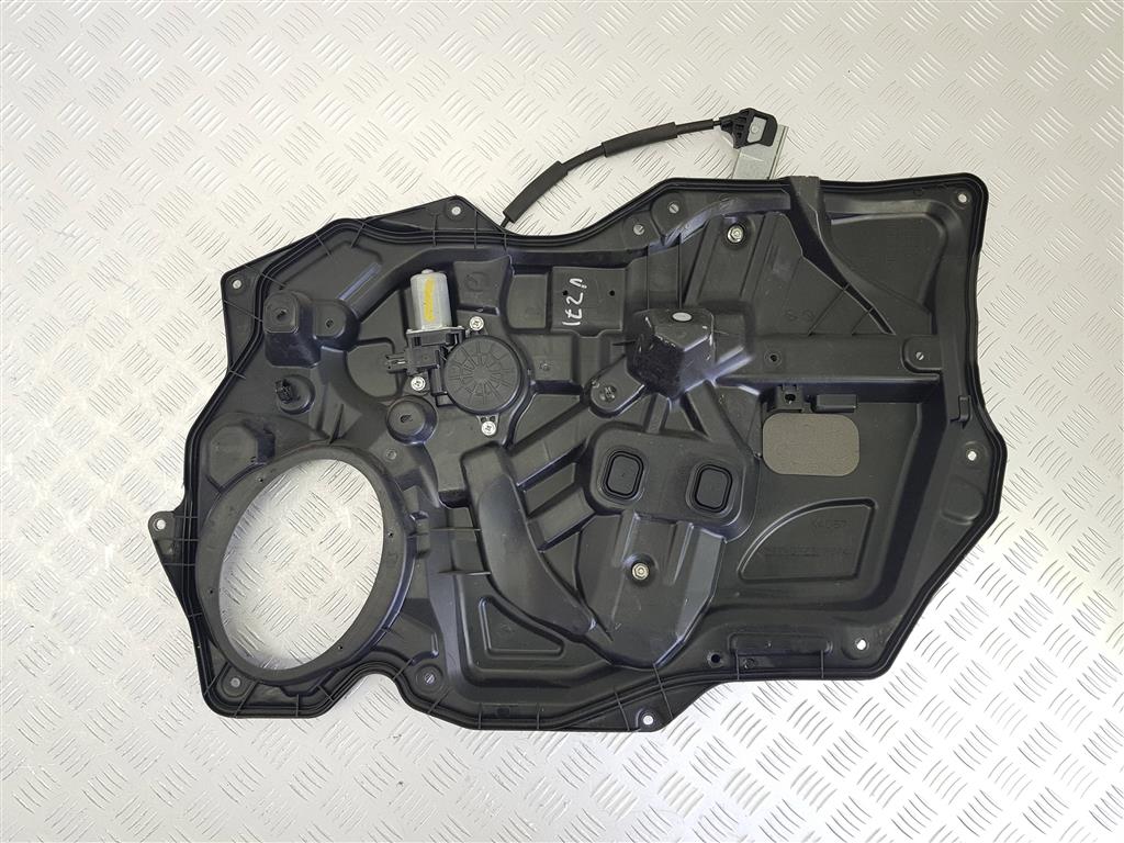 Стеклоподъемник механический двери передней правой Mazda 3 BM купить в России