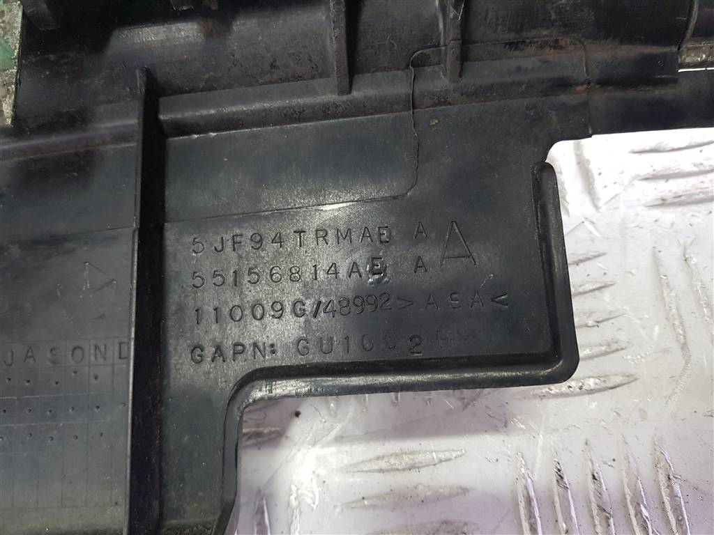 Решетка радиатора Jeep Grand Cherokee 4 купить в России
