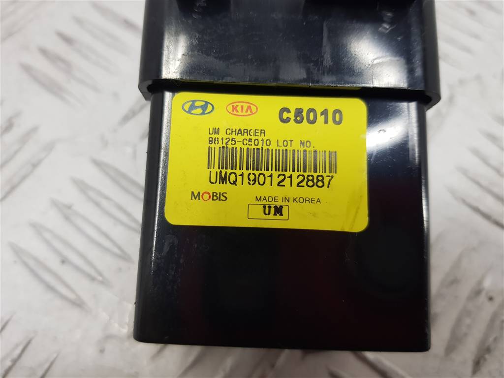 Разъем AUX / USB Kia Sportage 4 (QL) купить в России
