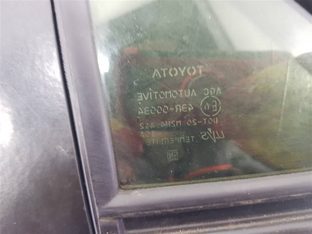 Стекло двери передней правой Toyota Rav4 5 купить в Беларуси