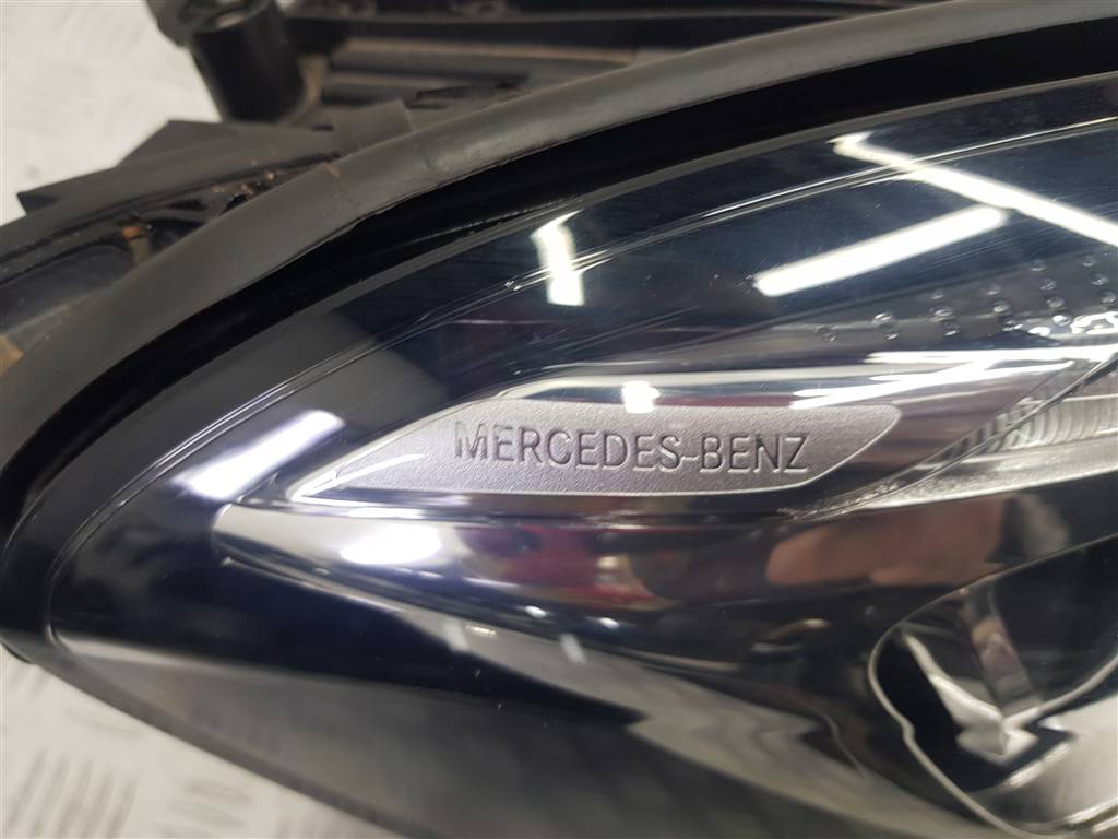 Фара передняя правая Mercedes GLA-Class (X156) купить в Беларуси