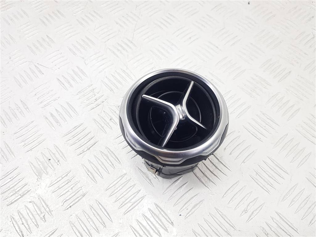 Дефлектор обдува салона Mercedes GLA-Class (X156) купить в Беларуси