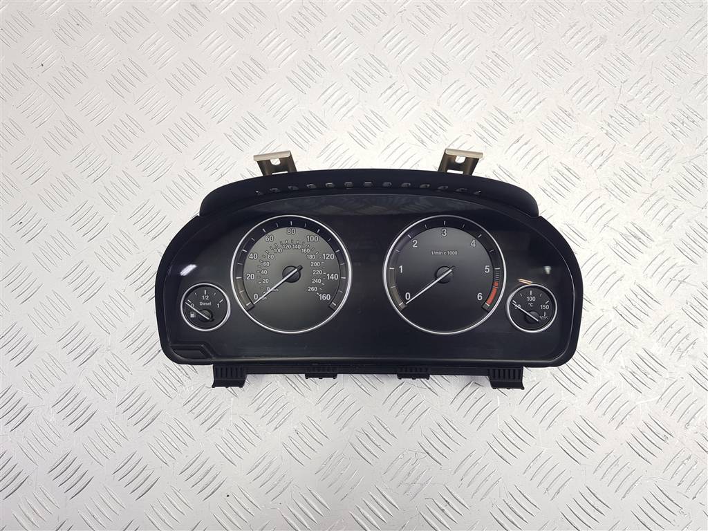 Панель приборная (щиток приборов) BMW X5 (F15) купить в России