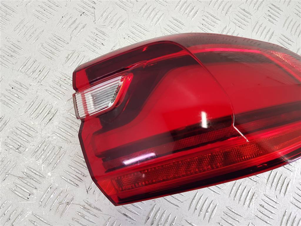 Фонарь крышки багажника правый BMW X7 (G07) купить в Беларуси