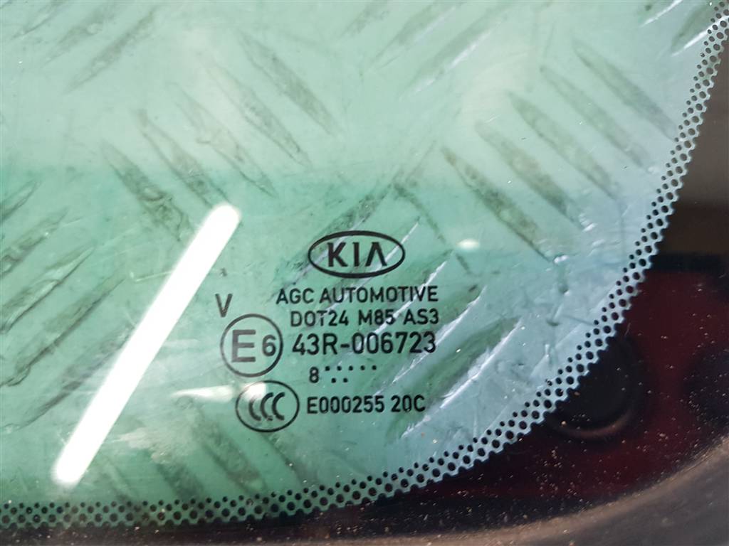 Стекло двери задней левой Kia Sportage 4 (QL) купить в Беларуси