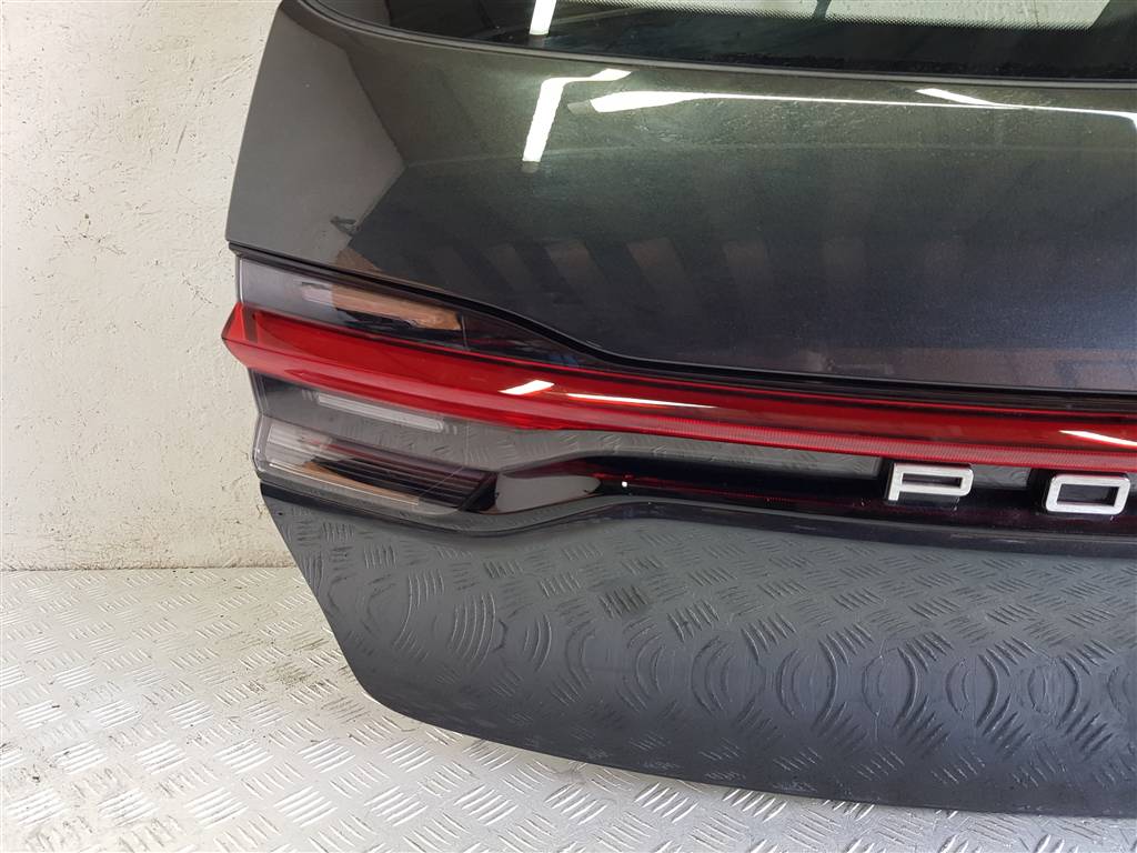 Крышка (дверь) багажника Porsche Macan купить в Беларуси