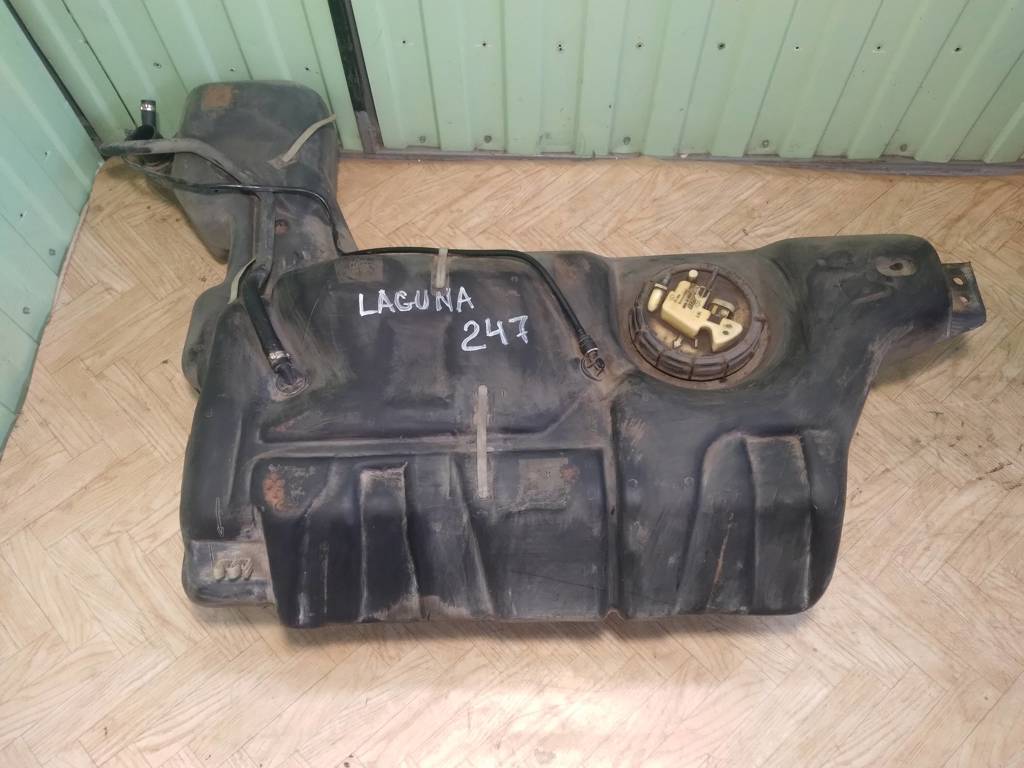 Бак топливный