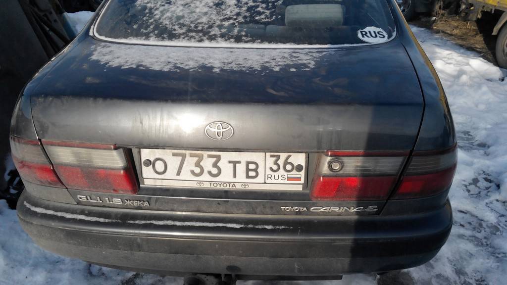 Стекло заднее