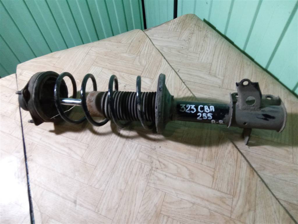 Стойка задняя правая