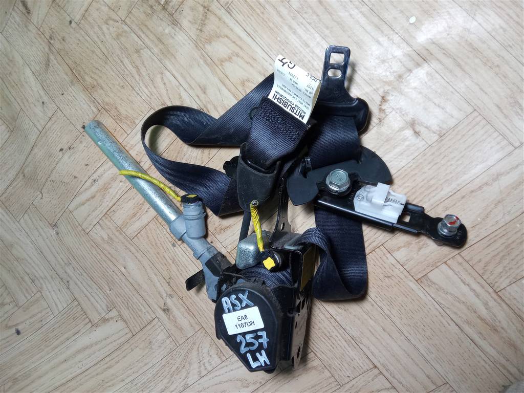 Ремень безопасности передний левый