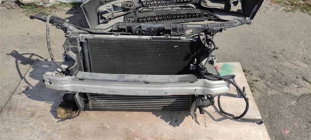 Передняя панель крепления облицовки (телевизор)
