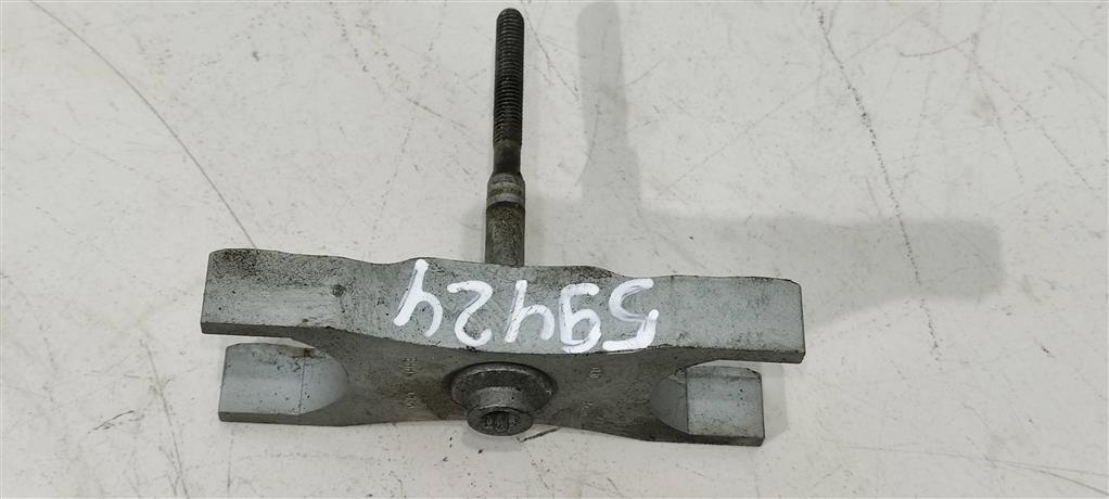Скоба (кронштейн) крепления форсунки