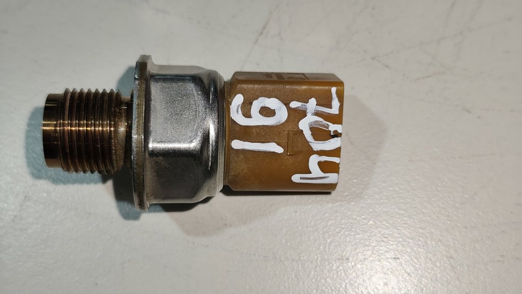Датчик давления топлива