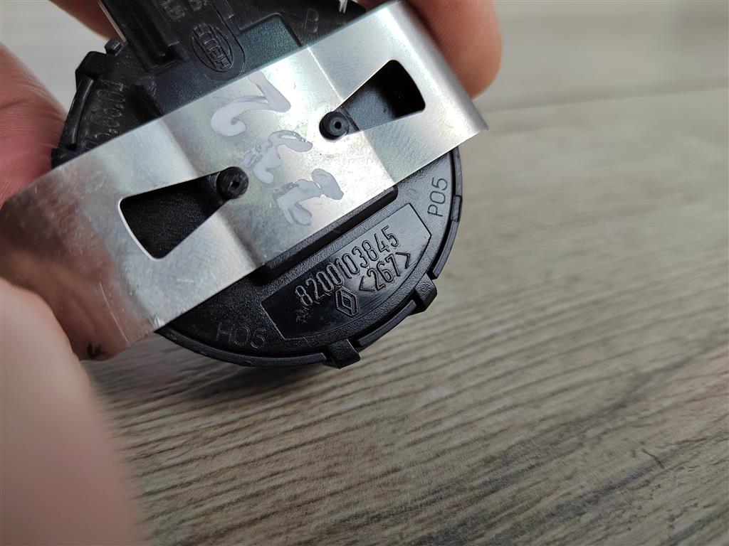 датчик дождя рено меган 2. датчик дождя меган 2. датчик дождя ренаульт флюенс. меган 2 датчик дождя гель. крышка датчика дождя рено меган 2 артикул оригинал.